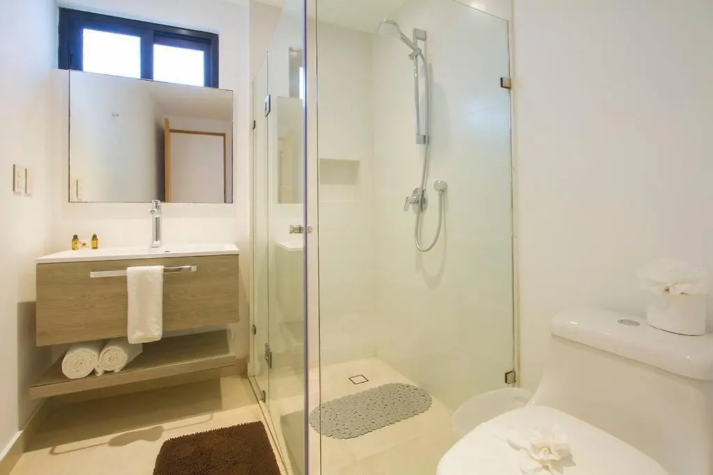 Glamorous 2 Bedroom Apartment / Up To 6 Ppl Playa del Carmen